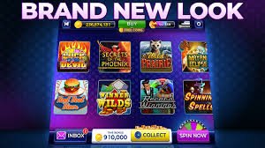Pengguna memeriksa deposit lewat ponsel
